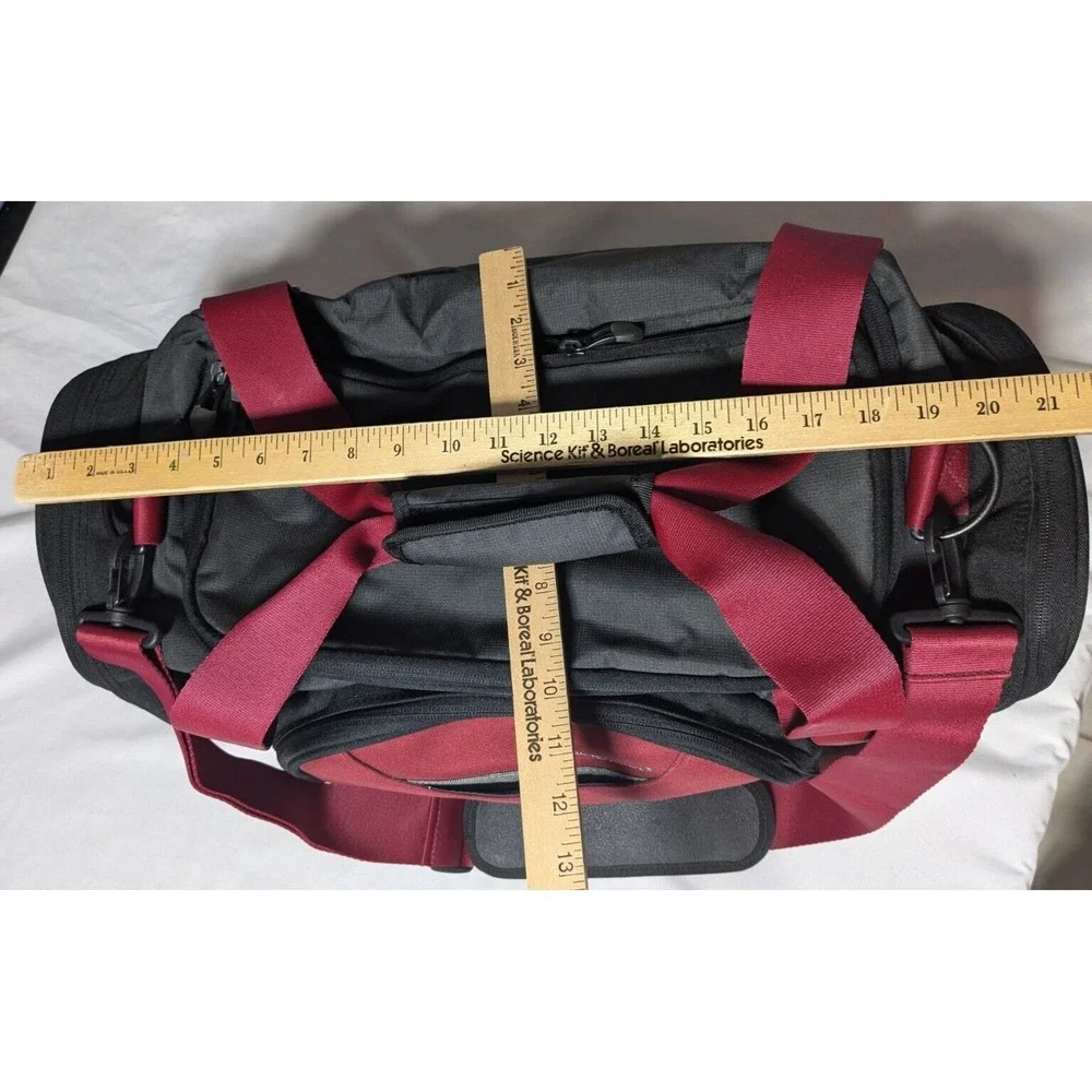EDDIE BAUER Luggage Burgundy Black Canvas Travel Duffle Bag‎ EUC